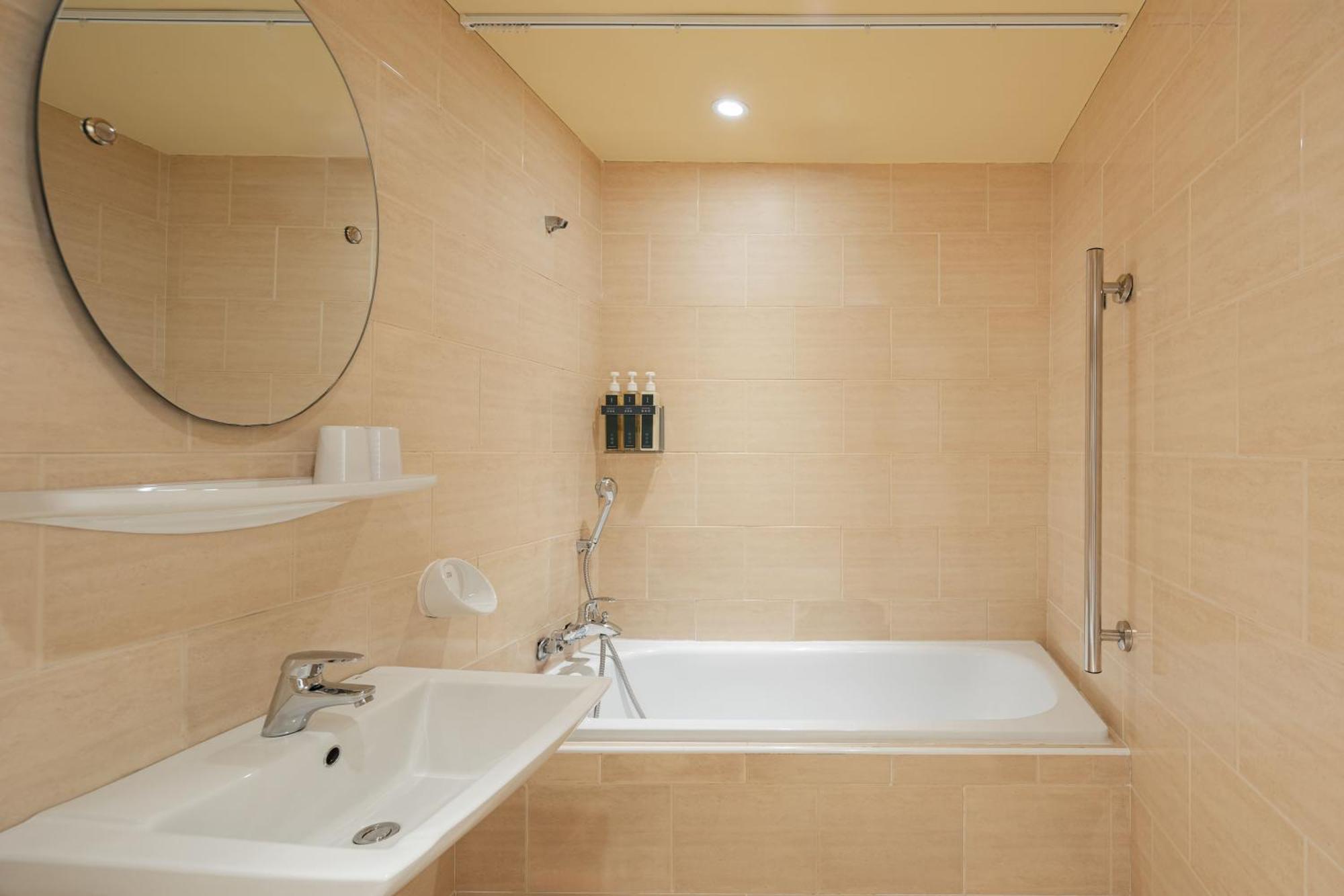 Kindness Hotel Wu-Jia Kaohsiung Room photo