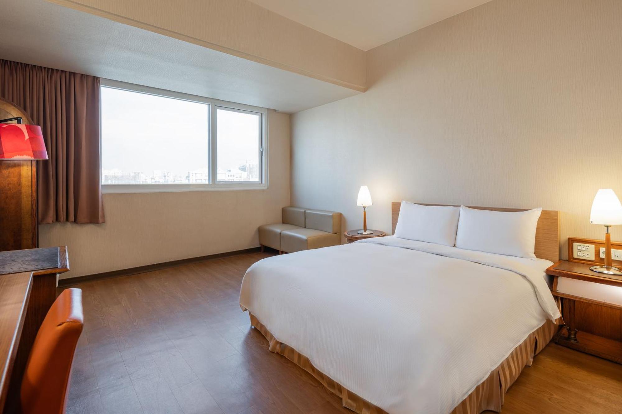 Kindness Hotel Wu-Jia Kaohsiung Room photo