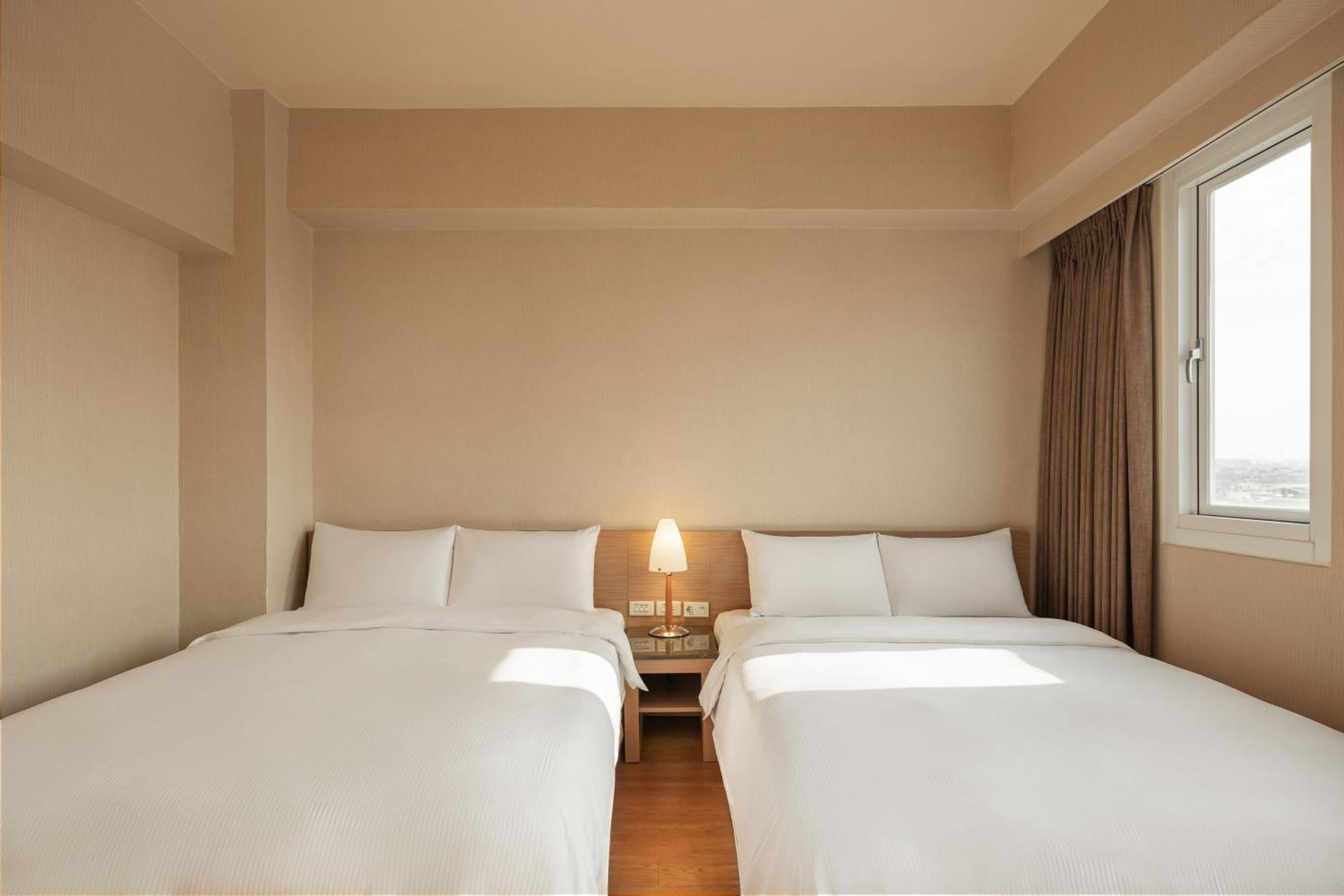 Kindness Hotel Wu-Jia Kaohsiung Room photo