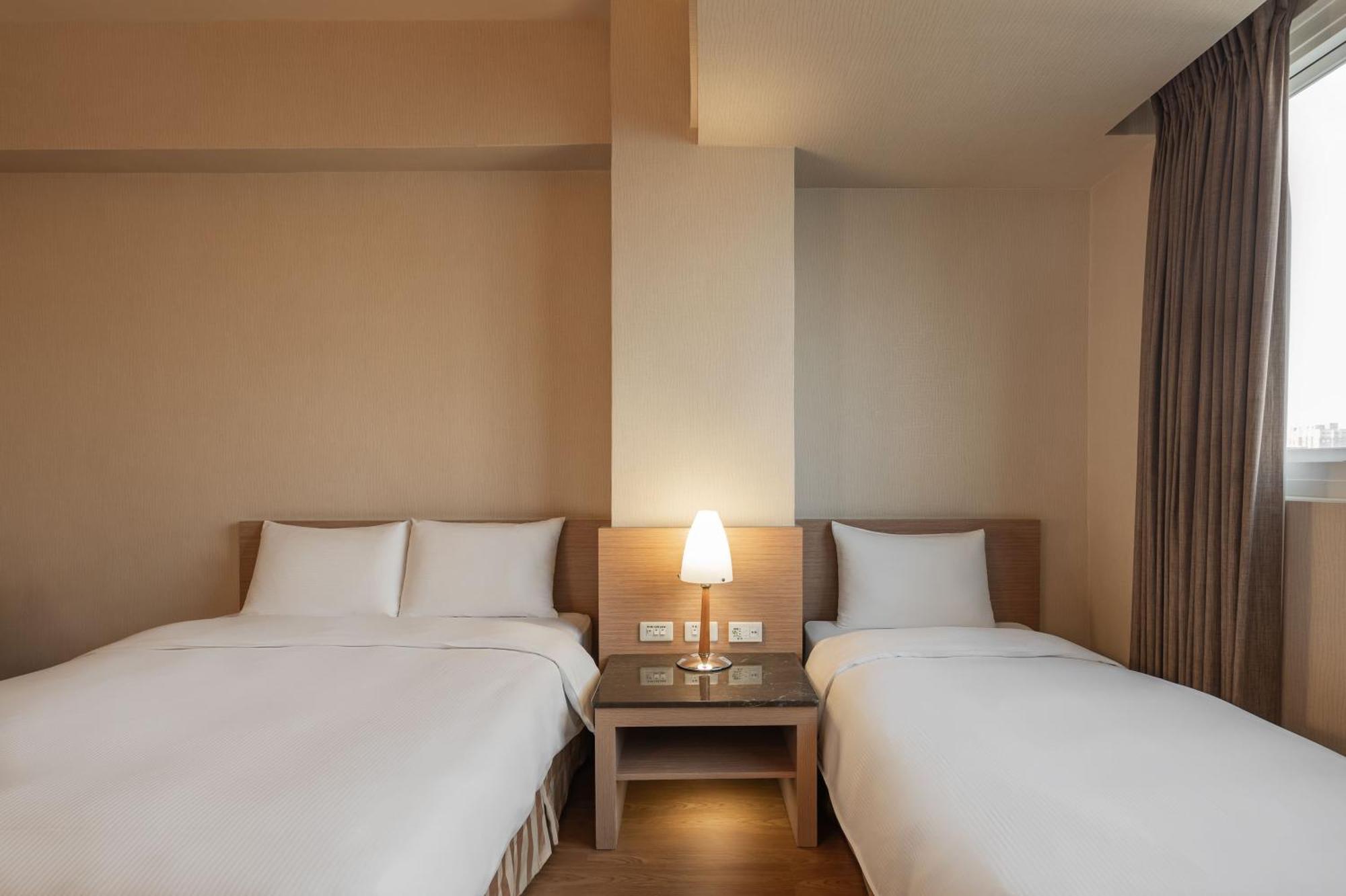 Kindness Hotel Wu-Jia Kaohsiung Room photo