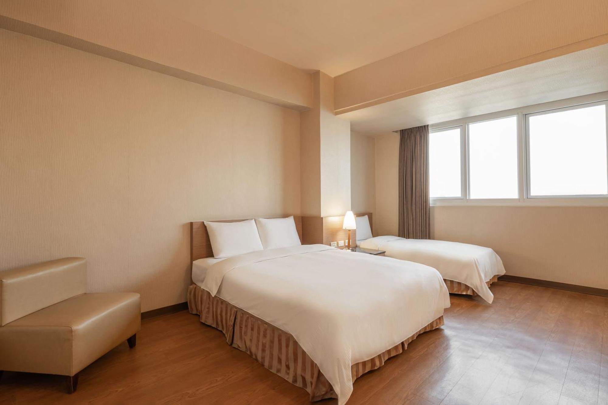 Kindness Hotel Wu-Jia Kaohsiung Room photo