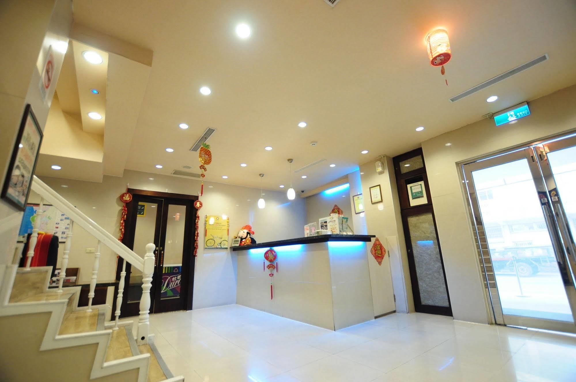 Kindness Hotel Wu-Jia Kaohsiung Exterior photo