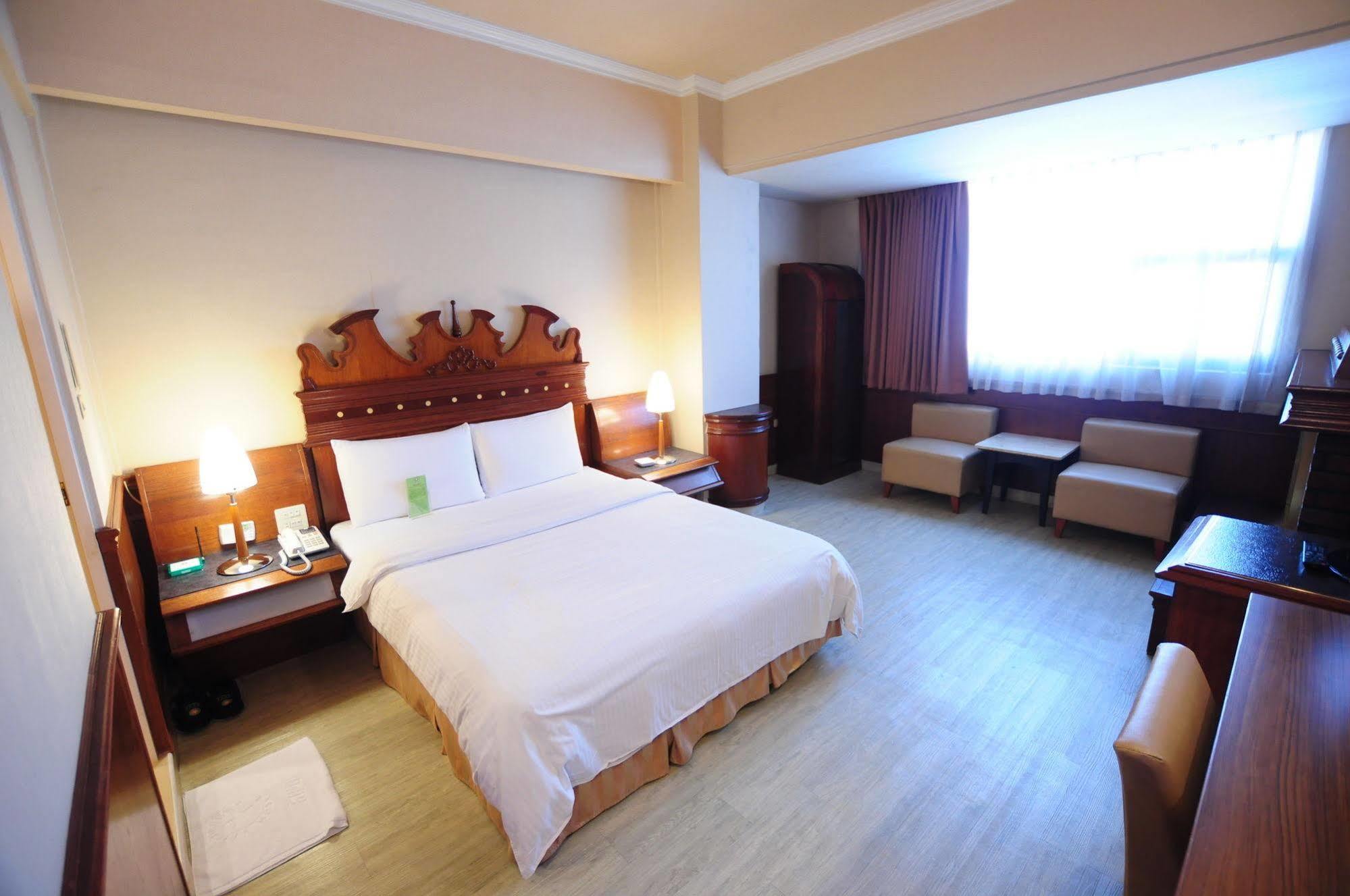 Kindness Hotel Wu-Jia Kaohsiung Exterior photo