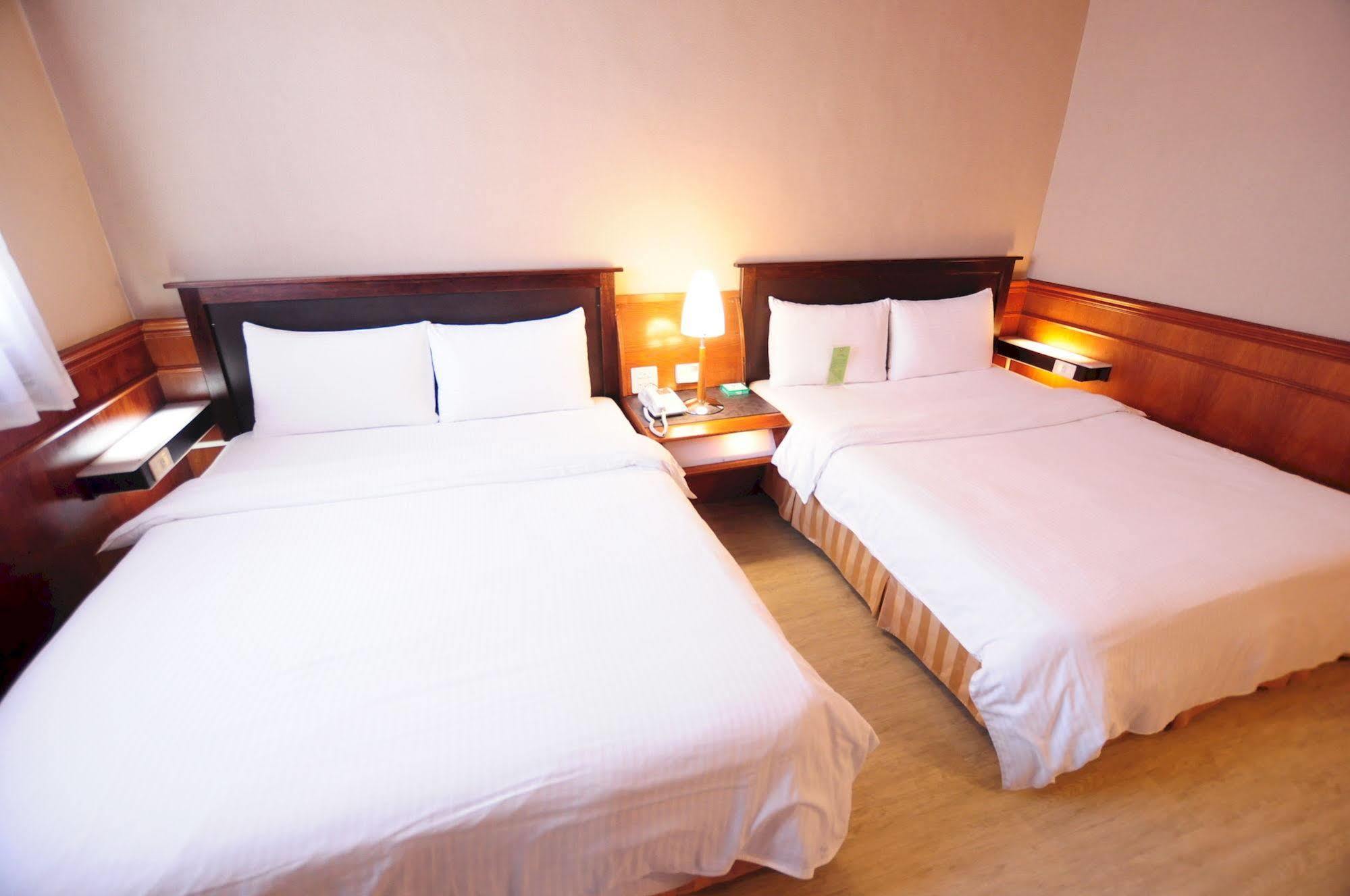 Kindness Hotel Wu-Jia Kaohsiung Exterior photo