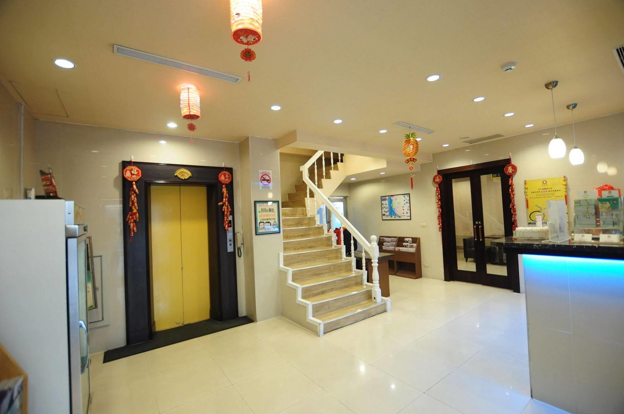 Kindness Hotel Wu-Jia Kaohsiung Exterior photo